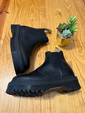 Dr. Martens V 2976 Quad Black Leather Platform Chelsea Boots W US 10 M US 9